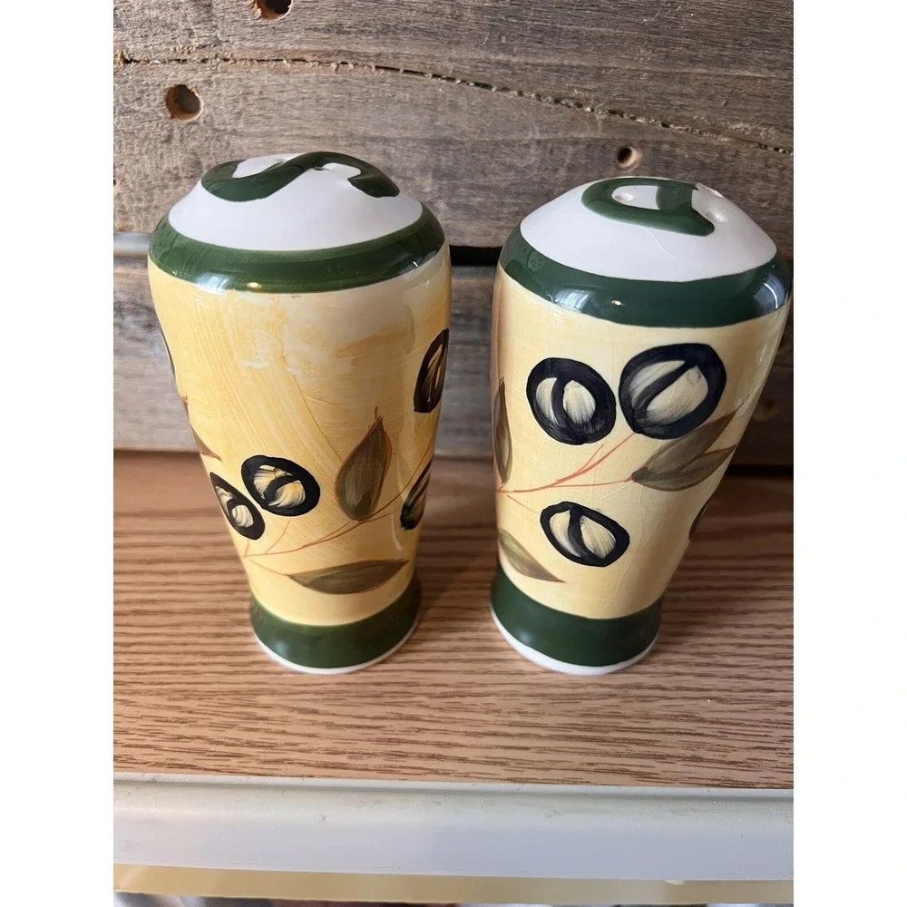 Olive Themed  Pair of Salt & Pepper Shakers ~‎ New, Large 5